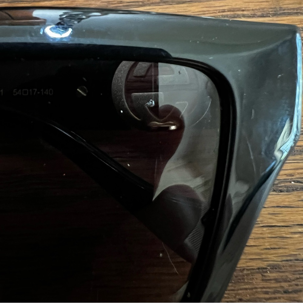Authentic Black Gucci Sunglasses - Picture 10 of 13